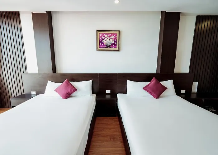 Ivy Bai Chay Hotel Hạ Long