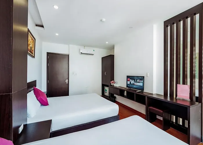 Ivy Bai Chay Hotel Hạ Long