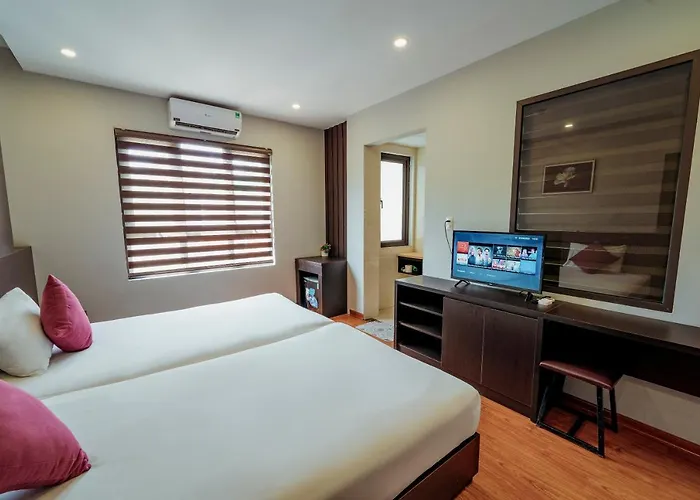 Hotel Ivy Bai Chay