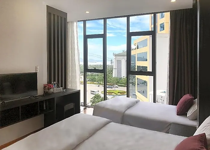 Ivy Bai Chay 2* Hạ Long
