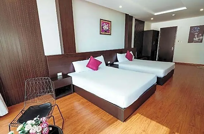 Ivy Bai Chay Hotel Hạ Long