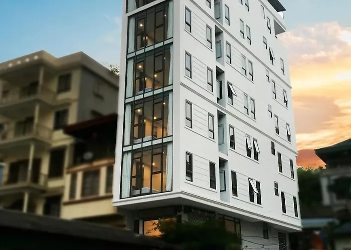 Ivy Bai Chay Hotel Hạ Long