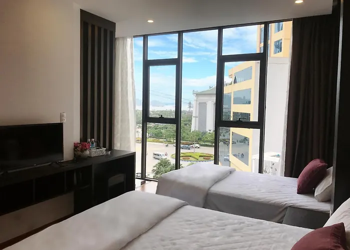 Ivy Bai Chay 2* Hạ Long